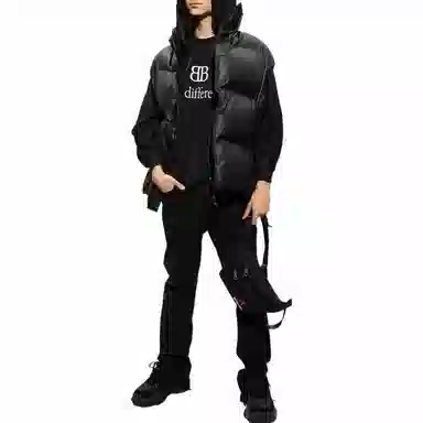 Balenciaga FW22 Be Different 2BT