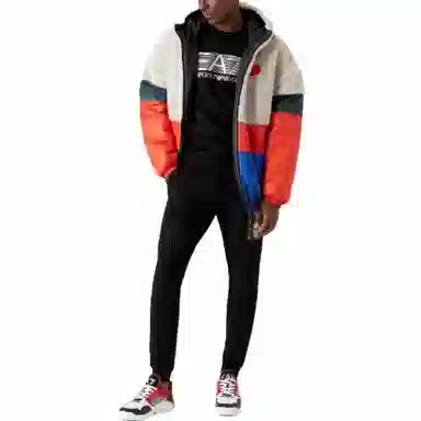 EMPORIO ARMANI SS22 EA7