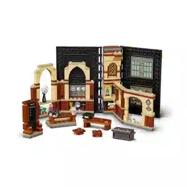 LEGO Harry Potter Defense Against the Dark Arts Class 76397