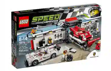 LEGO Porsche 919 Hybrid and 917K Pit Stop 75876