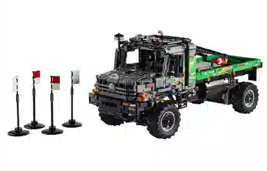 LEGO 4x4 Zetros 42129