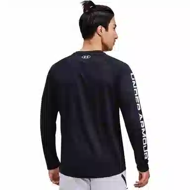 Under Armour T