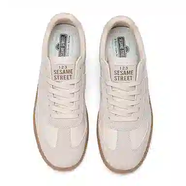 Sesame Street Classic Trainer