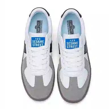 Sesame Street Classic Trainer