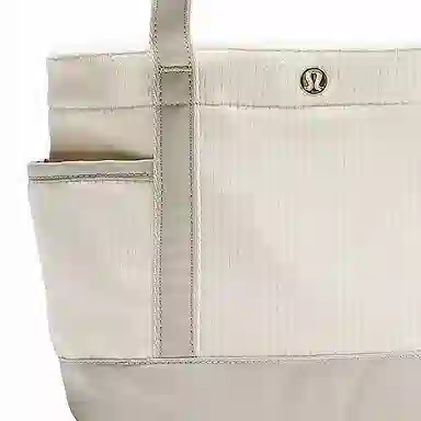 lululemon Daily 6.5L Tote