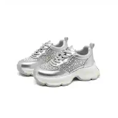 DAPHNE Low Top Sneakers