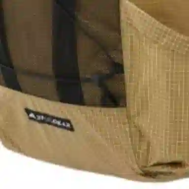 三峰出 超轻耐磨抗撕裂防水徒步 尼龙 双肩包 男女同款情侣款 卡其色