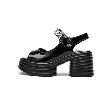 DAPHNE PU