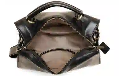 COMELY Boston Bag Classic Black