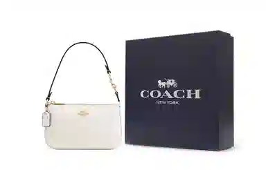 COACH Nolita 19