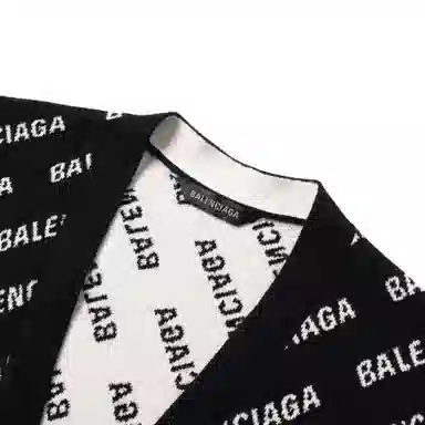 Balenciaga FW22 logo