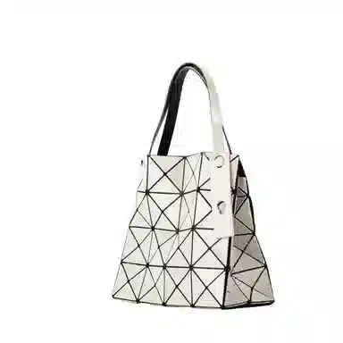 ISSEY MIYAKE CARAT