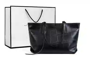 MILLIE'S ins Tote