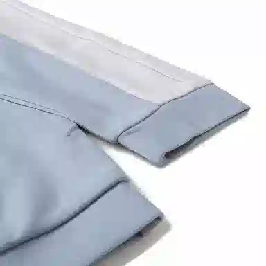 EMPORIO ARMANI SS23 EA7 Logo