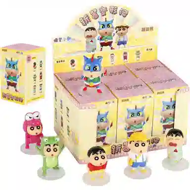 超逗熊 蜡笔小新新酱变形记 比例手办