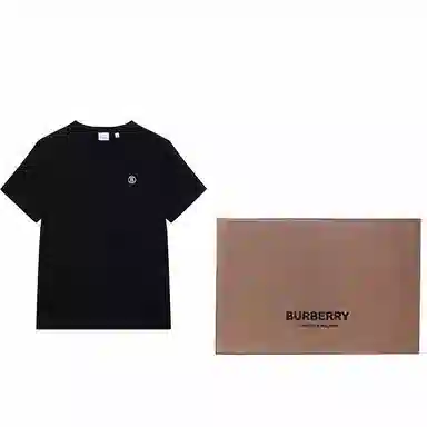 Burberry SS22 T