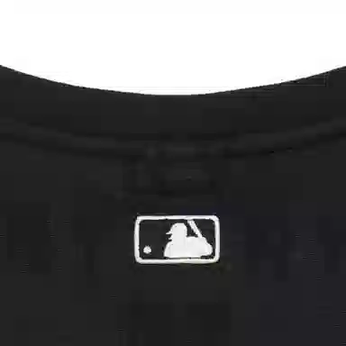 MLB T