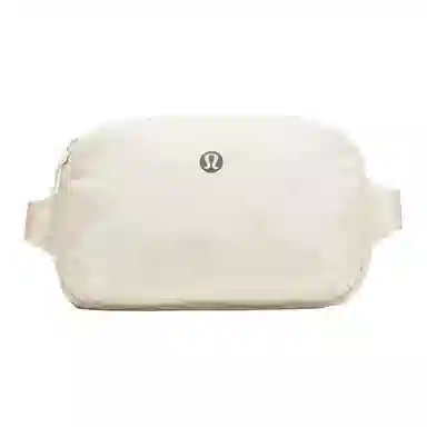 lululemon 7L Pack and Go Logo