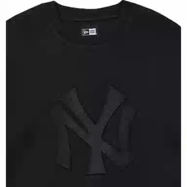 New Era x MLB SS24 Yankees Embroidered Crewneck Black