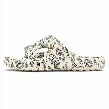 EASTERN CAMEL ins EVA