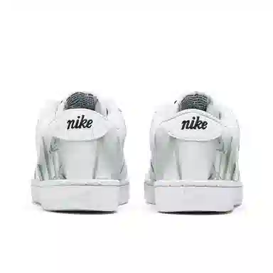 Nike Court Vintage
