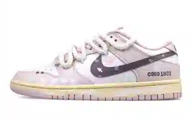 Nike Dunk pink oxford