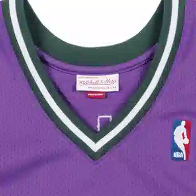 Mitchell Ness NBA AU 00-01 34