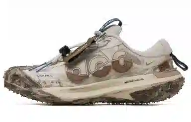 Nike ACG Mountain Fly