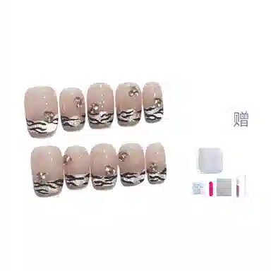 几多萌 个性辣妹穿戴甲  短短梯透色裸色