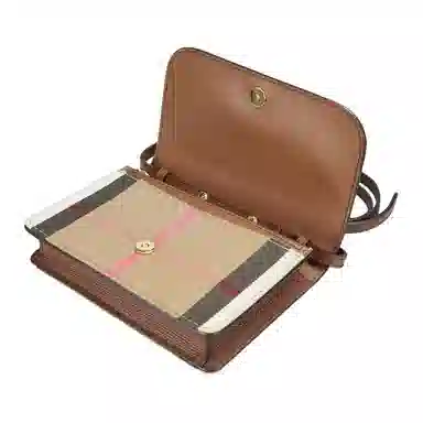 Burberry Vintage WOC