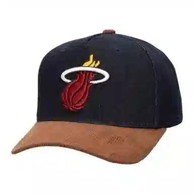 Mitchell Ness -