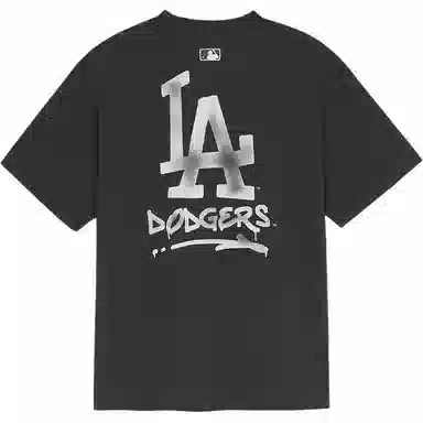MLB T