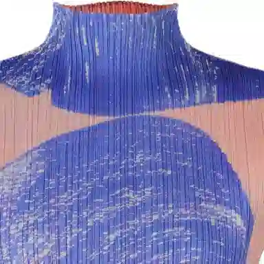 PLEATS PLEASE ISSEY MIYAKE
