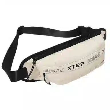 特步 胸包男大容量百搭斜挎包潮酷轻便运动骑行包耐用帅气单肩包女新 织物 胸包 男女同款情侣款 黑色