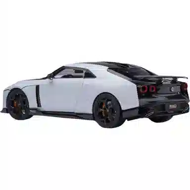 AUTOart GT-R50 BY ITALDESIGN