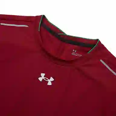 Under Armour T