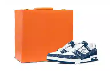 LOUIS VUITTON Trainer LV