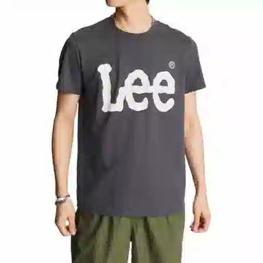 Lee T