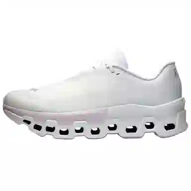 Post Archive Fashion x On Cloudmonster 2