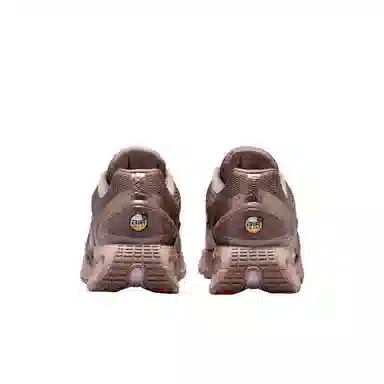 Nike Air Max Dn Brown