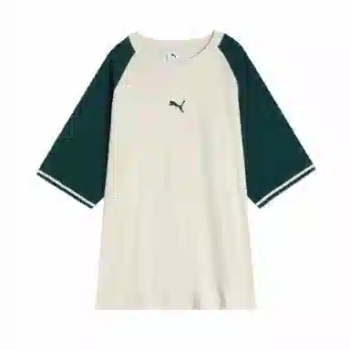 PUMA WARDROBE ESS OVERSIZED LOGO TEE T