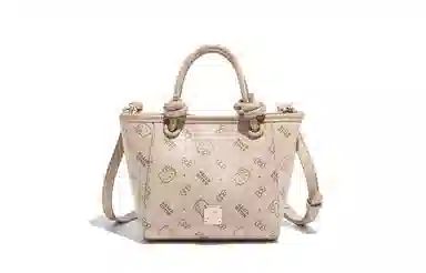 MESUCA x Sanrio kitty PU