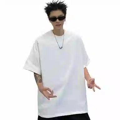 URBAN AUTHENTIC T