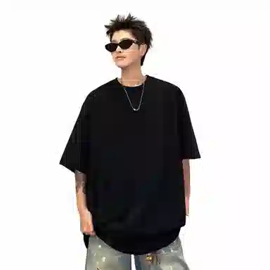 URBAN AUTHENTIC T