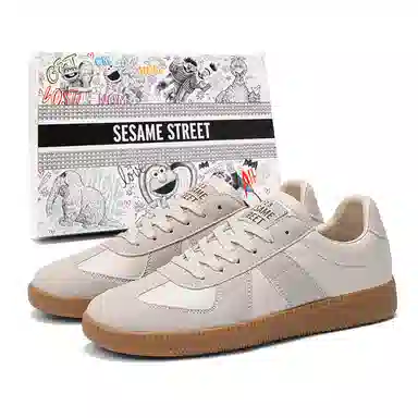 Sesame Street Classic Trainer
