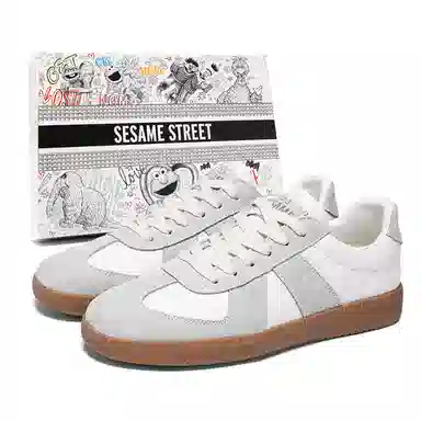 Sesame Street Classic Trainer