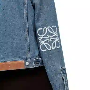 LOEWE Anagram