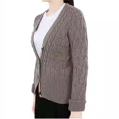 THOM BROWNE V