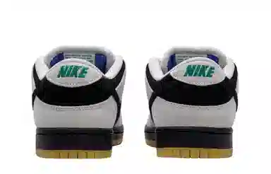 Nike Dunk SB "Black Pigeon"