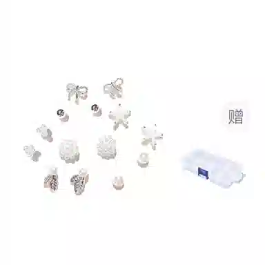 【七对套装组】 希遇 养耳洞 一周不重复百搭通勤 爱心四叶草 小清新甜美少 女心 轻奢小众高级感 精致小巧礼盒装 合金 耳钉 女款